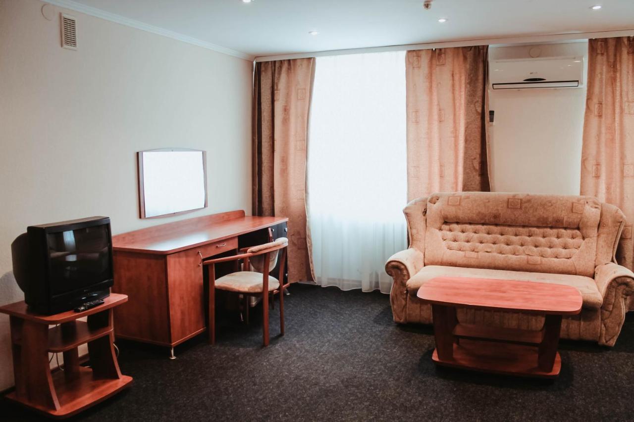 Kanna Hotel Askania-Nova Zewnętrze zdjęcie
