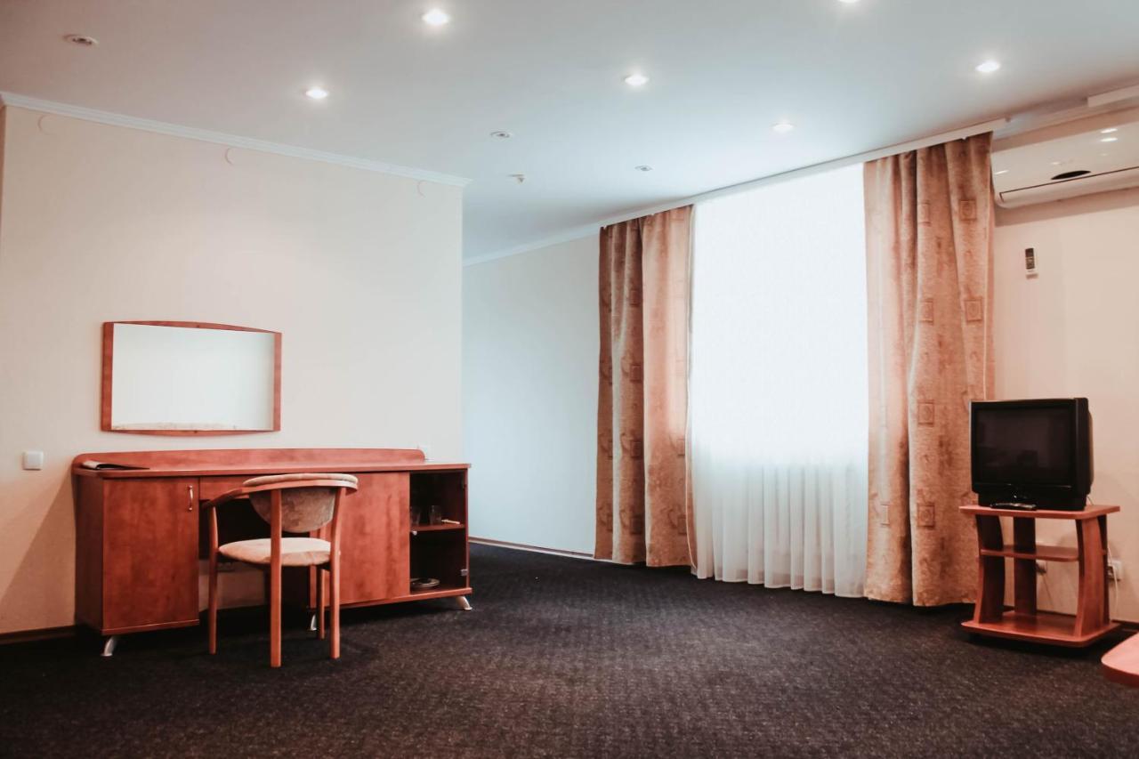 Kanna Hotel Askania-Nova Zewnętrze zdjęcie