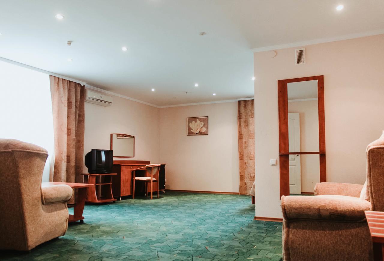 Kanna Hotel Askania-Nova Zewnętrze zdjęcie